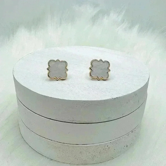 Chloe Clover Stud Earrings 18k Gold Plated Earrings in White - Picture 5 of 5
